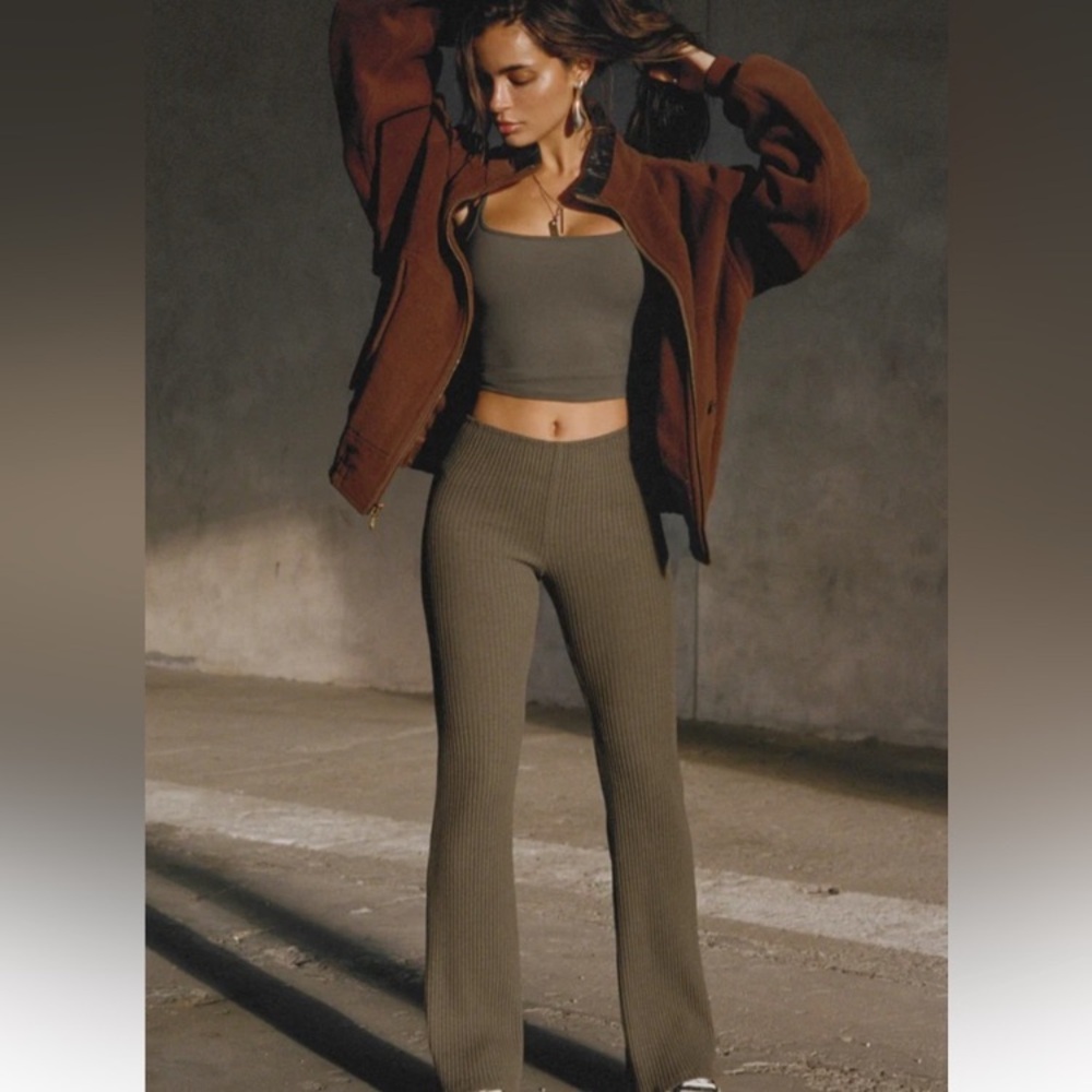 Joah Brown Ribbed Fitted Mini Flare Pants Low Rise Ink S - Picture 4 of 9